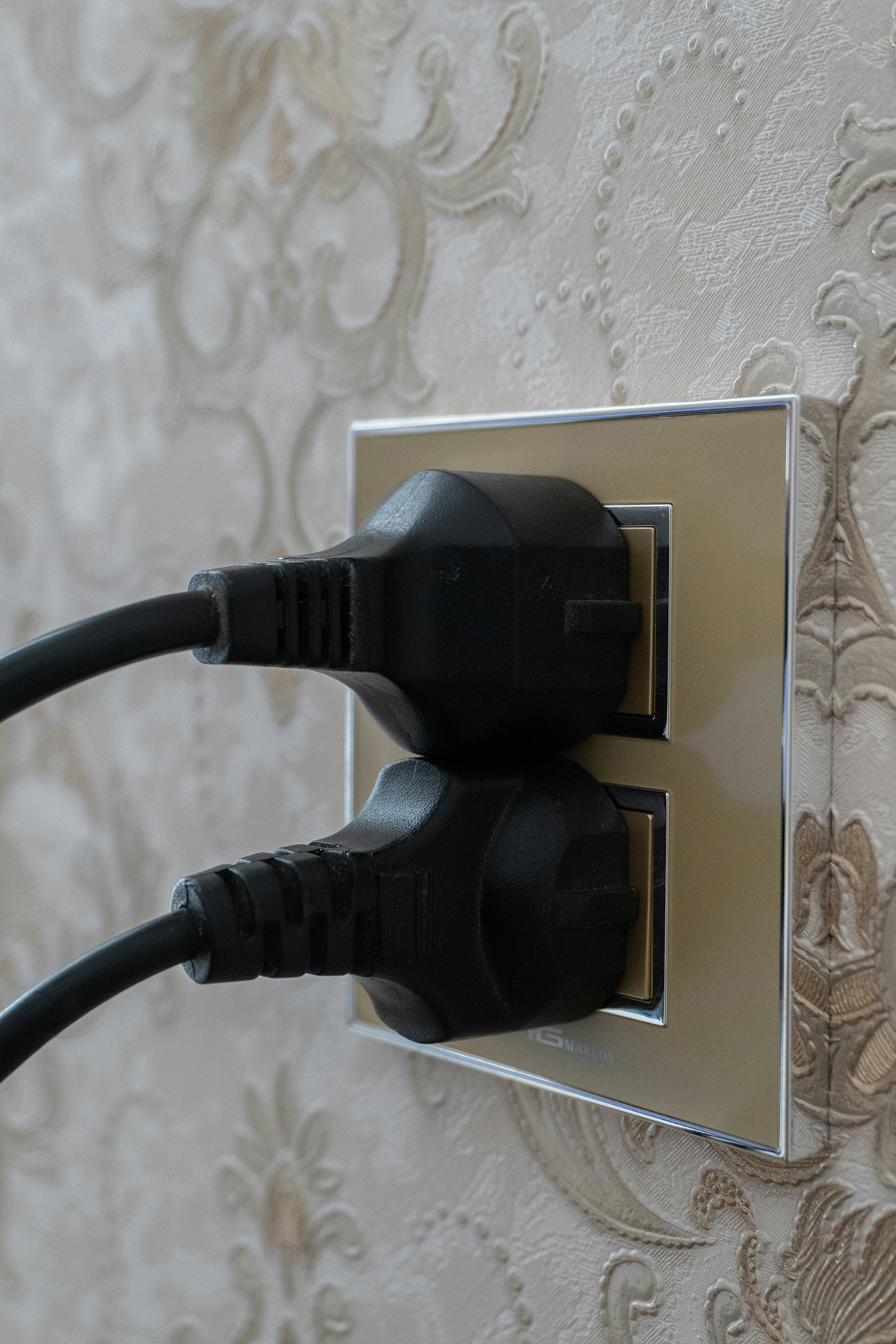 How Many Outlets Should Be on One Circuit - Rios Burke Electric